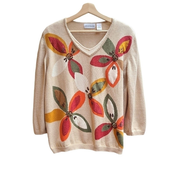 Alfred Dunner Sweaters - Floral Design 90s Sweater with Wood and Stone  Accents, Size XL
